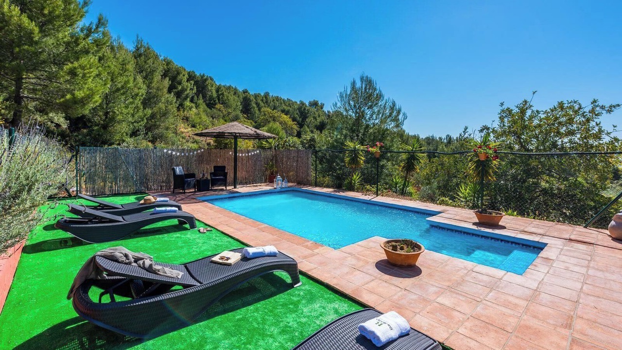 Photo of Outdoor in Alozaina