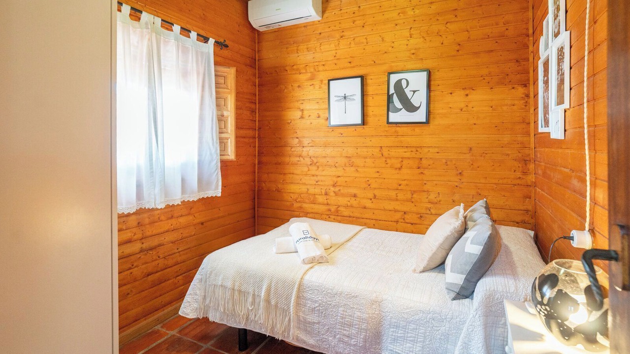 Photo of Bedroom in Alozaina