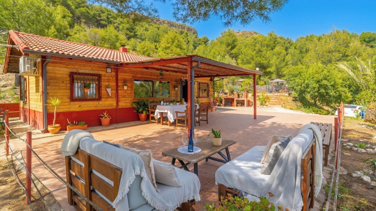 Photo of Outdoor in Alozaina