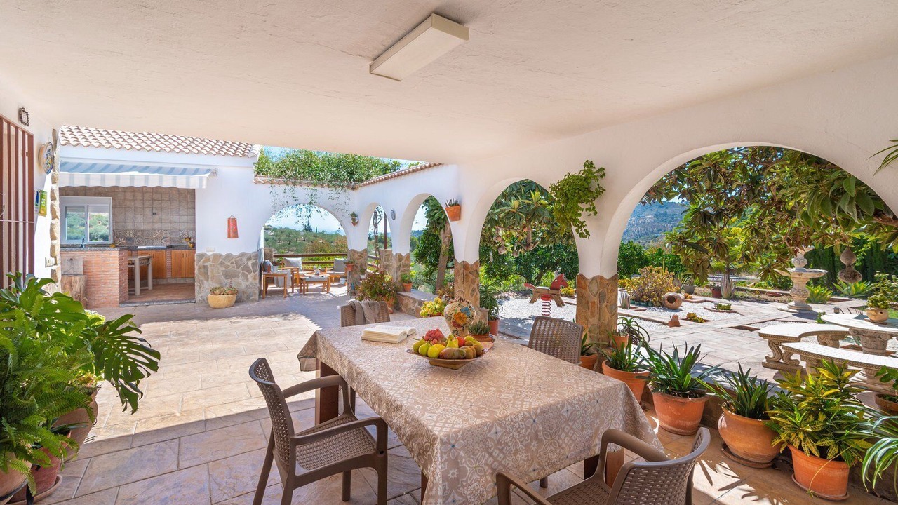Photo of Outdoor in Guaro