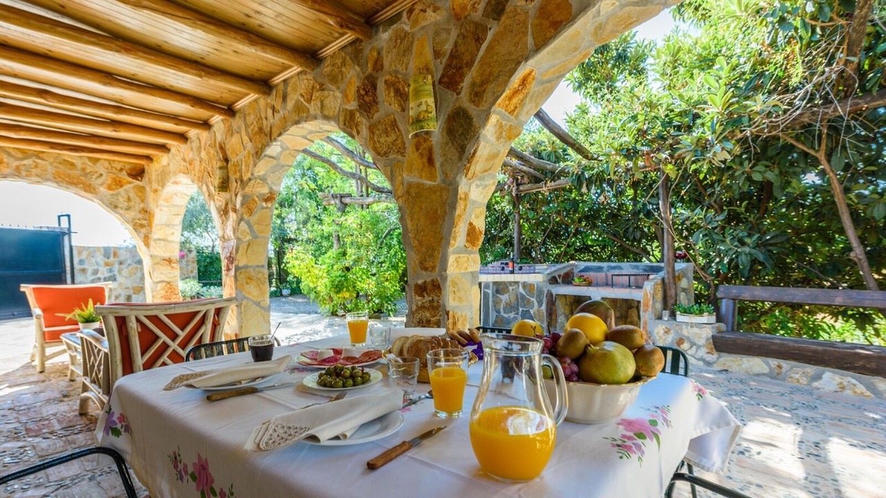 Photo of Outdoor in Guaro