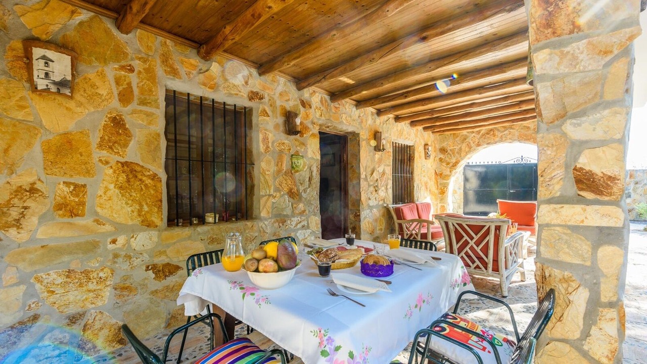 Photo of Outdoor in Guaro