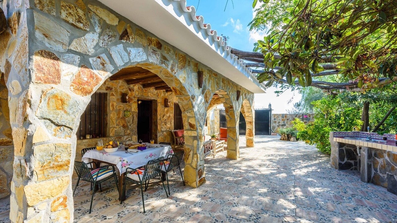 Photo of Outdoor in Guaro