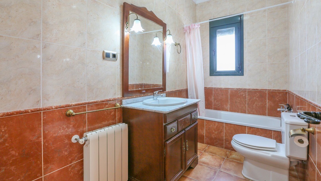 Photo of Bathroom in Alanis