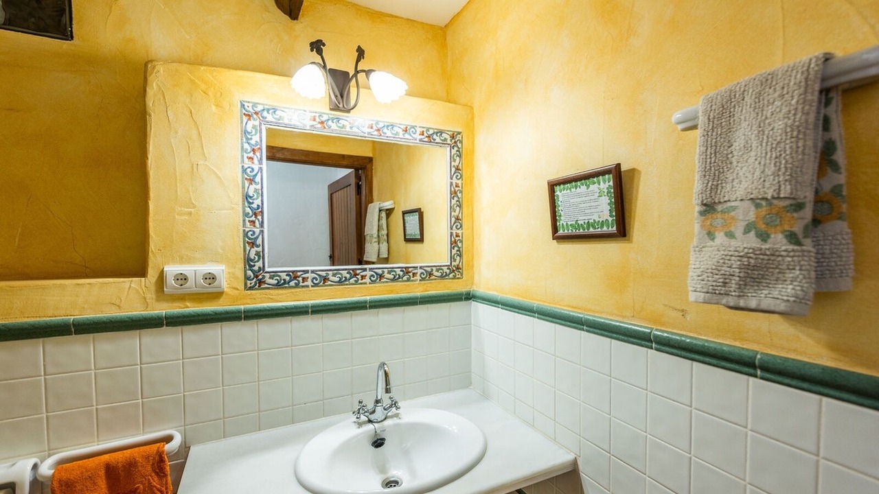 Photo of Bathroom in Laroya