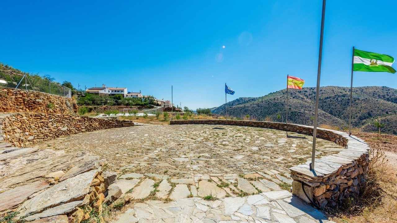 Photo of Outdoor in Laroya