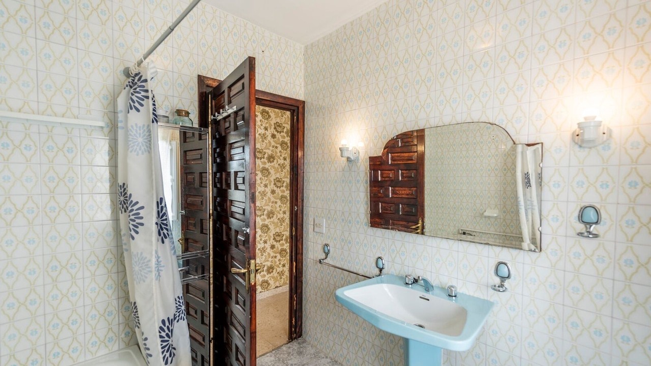 Photo of Bathroom in Macharaviaya