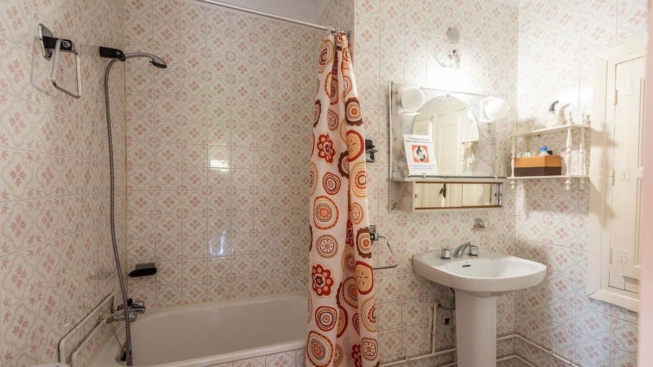 Photo of Bathroom in Macharaviaya