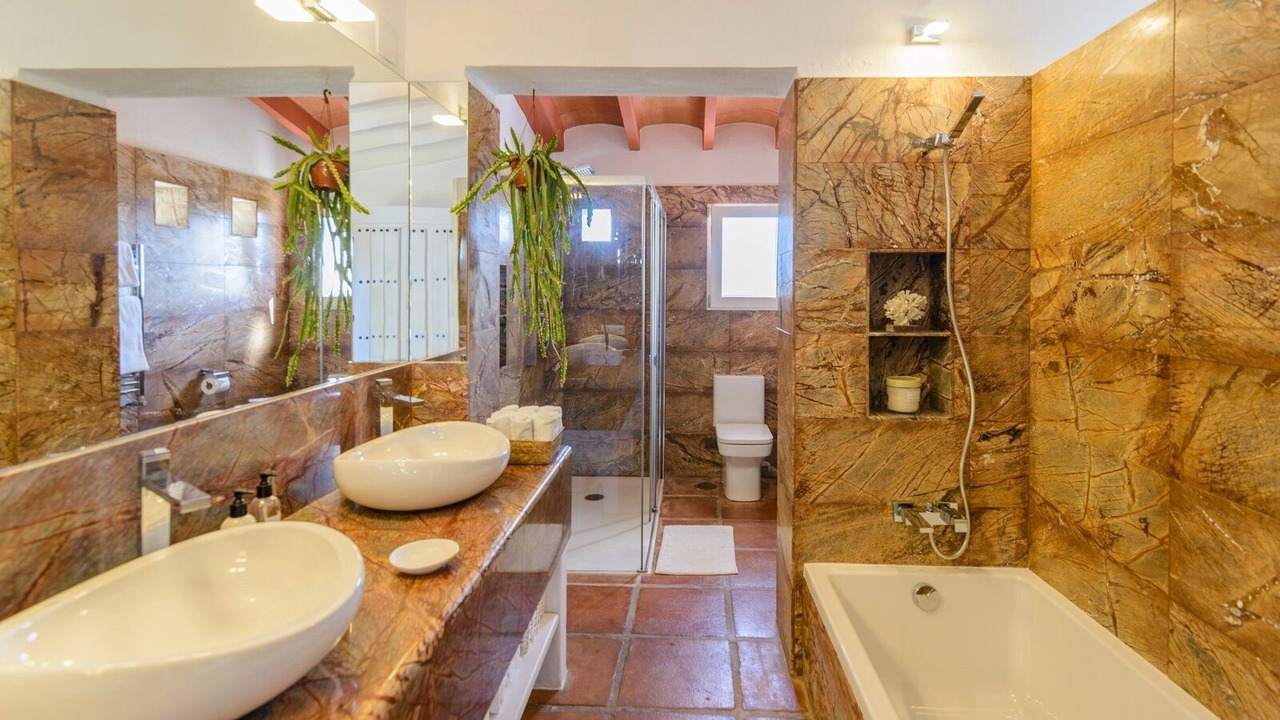 Photo of Bathroom in Canillas de Aceituno