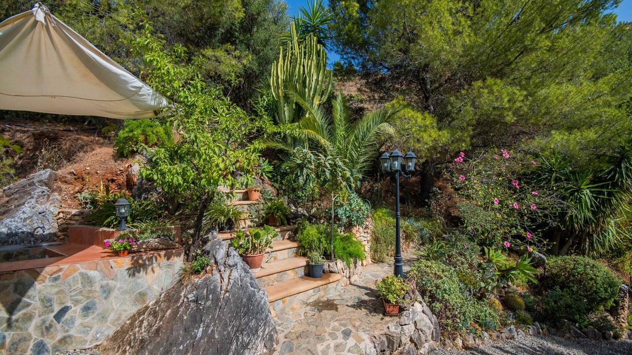 Photo of Outdoor in Guaro