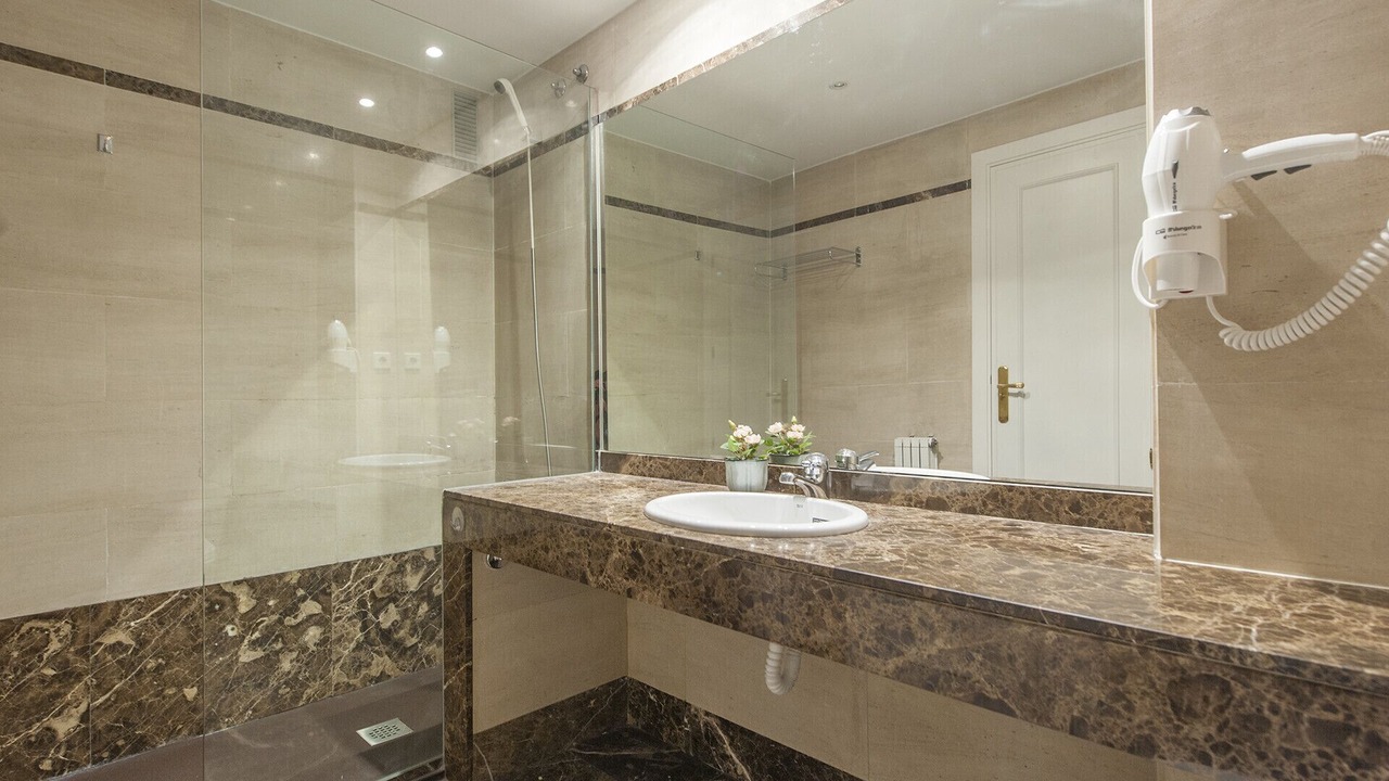 Photo of Bathroom in Moncloa - Arguelles