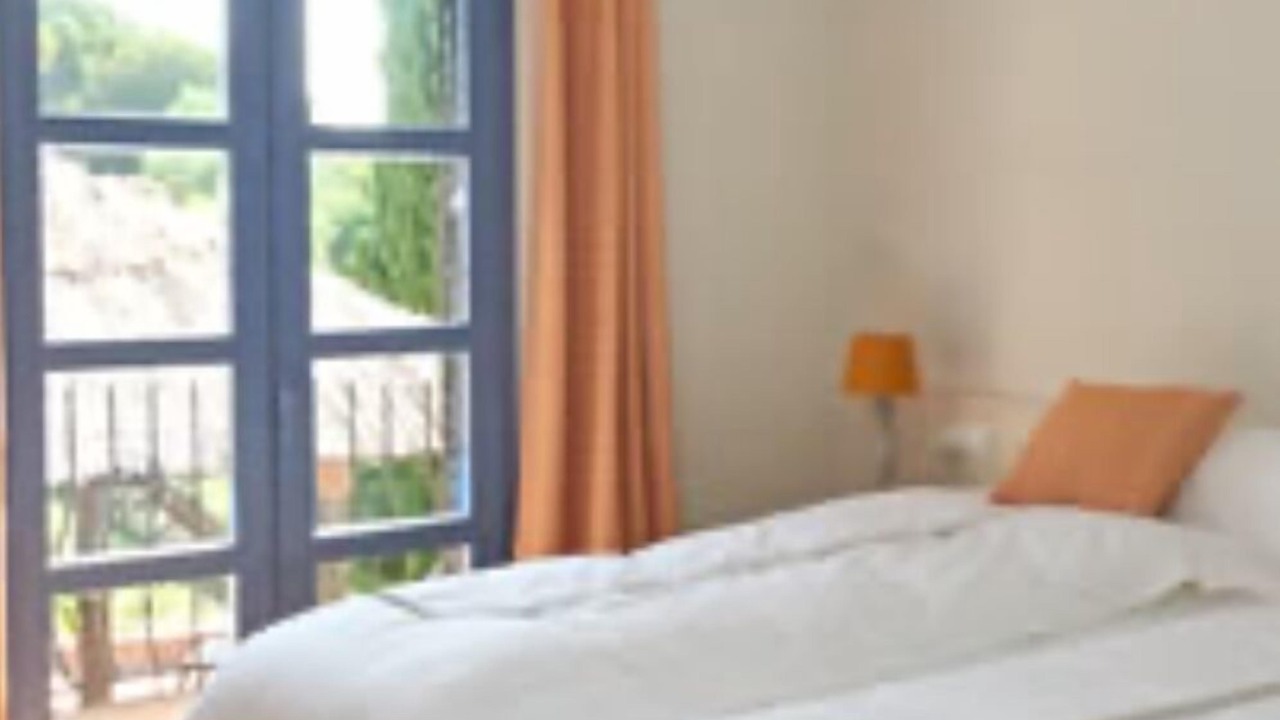 Photo of Bedroom in New Golden Mile