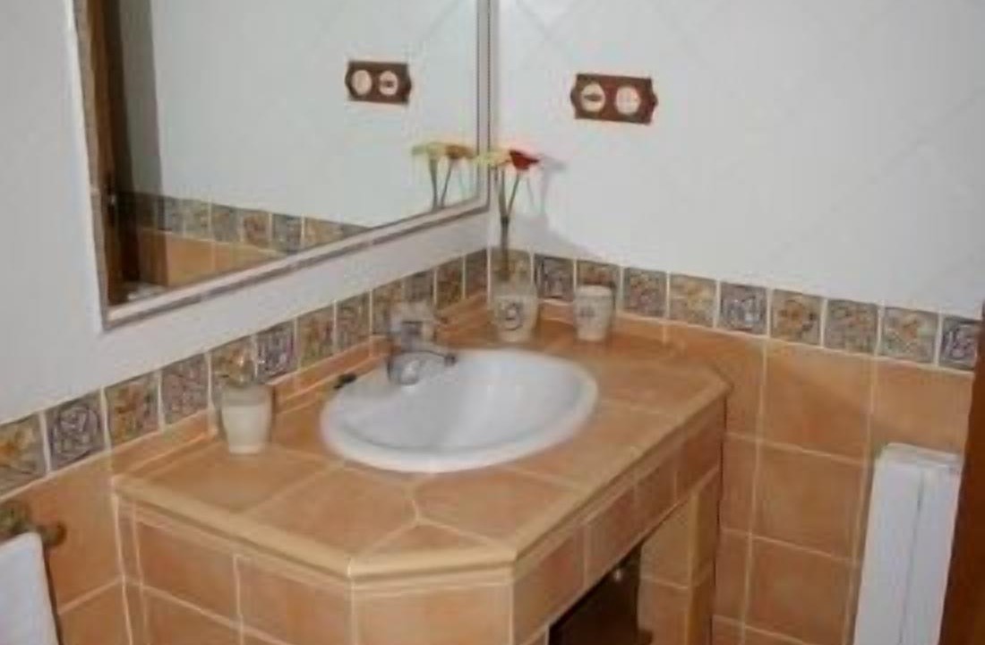 Photo of Bathroom in San Pablo de los Montes