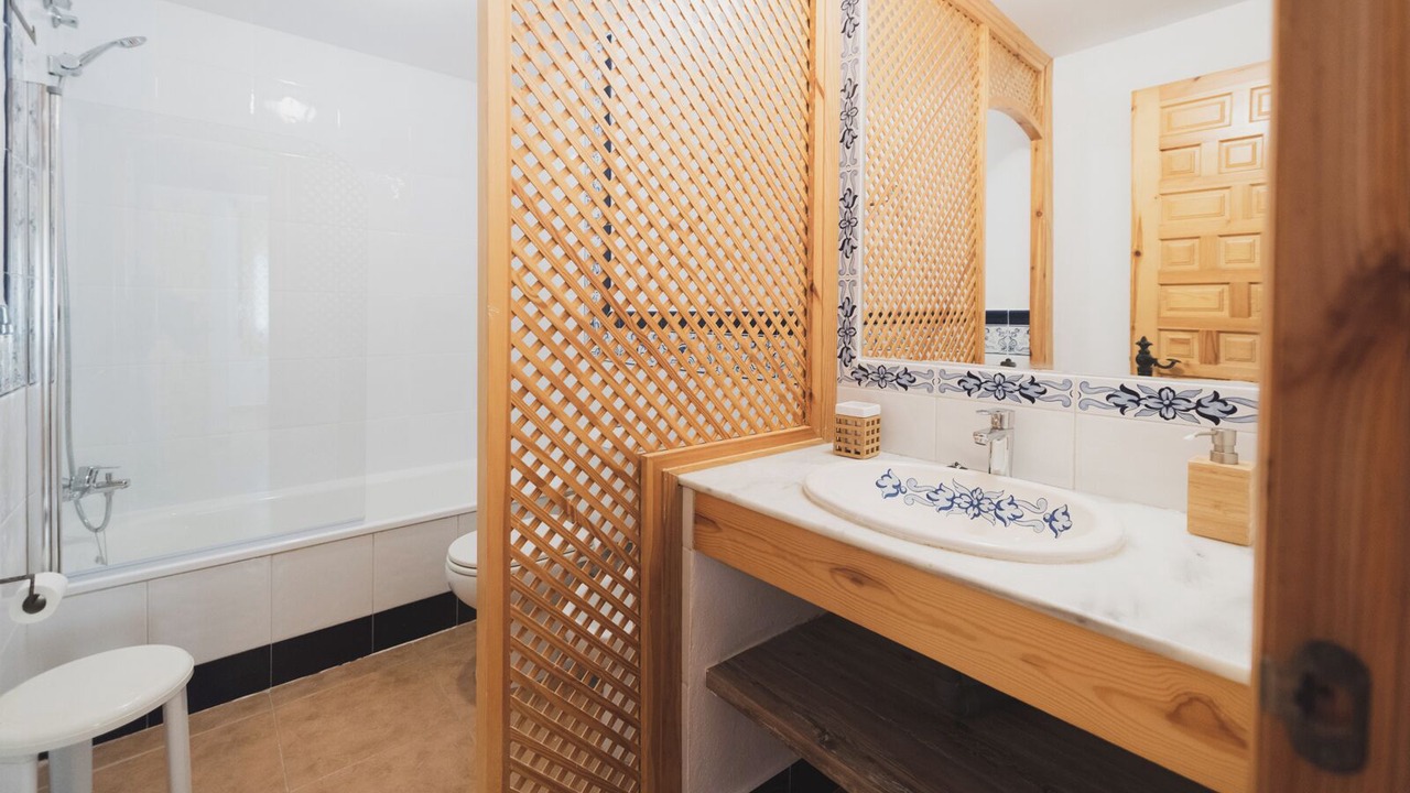 Photo of Bathroom in Atlanterra