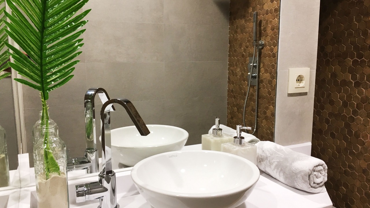 Photo of Bathroom in Feria
