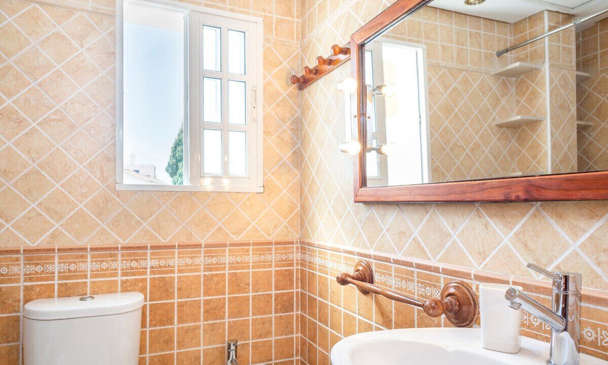 Photo of Bathroom in Feria
