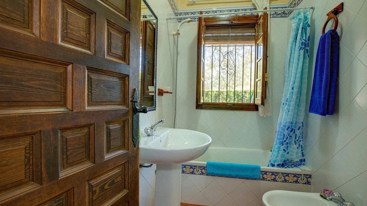 Photo of Bathroom in Orgiva