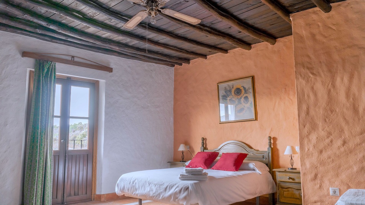 Photo of Bedroom in Benadalid