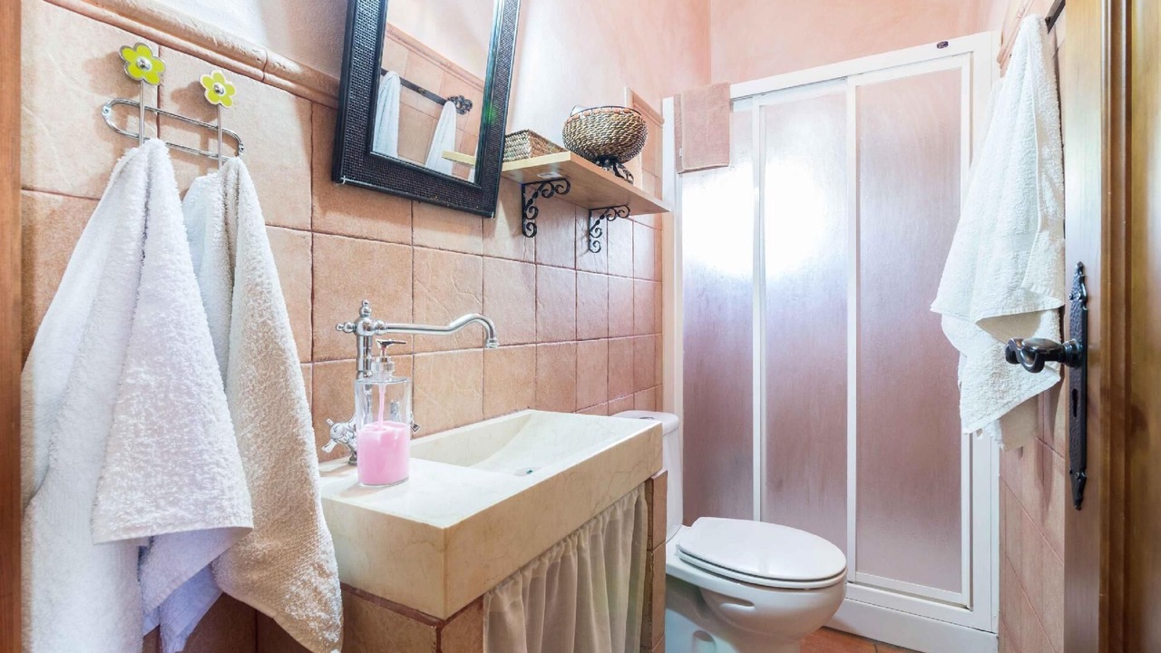 Photo of Bathroom in Laroya