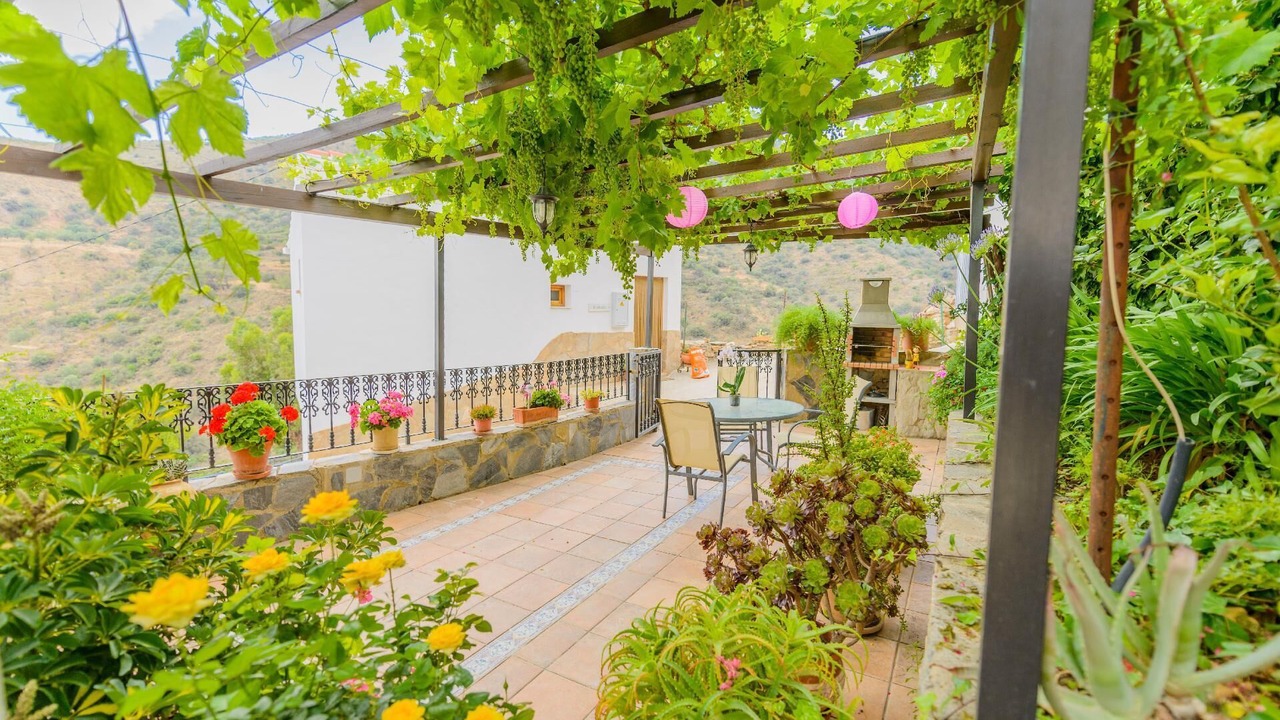 Photo of Outdoor in Laroya