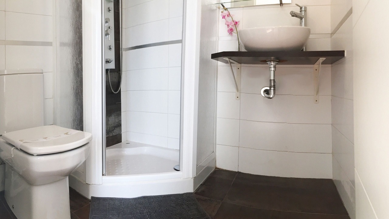 Photo of Bathroom in La Victoria
