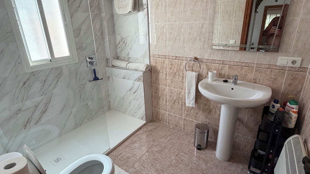 Photo of Bathroom in Alcaucin