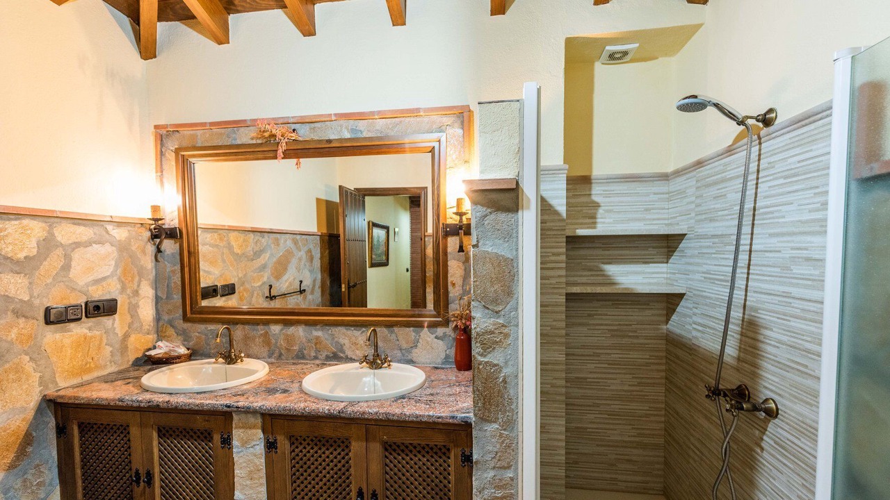 Photo of Bathroom in Villanueva del Trabuco