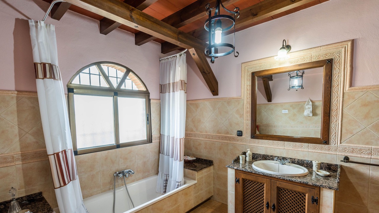 Photo of Bathroom in Villanueva del Trabuco