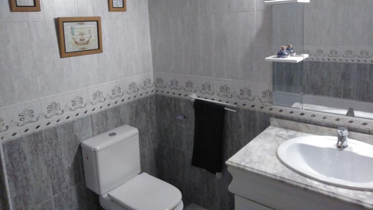 Photo of Bathroom in San Fernando