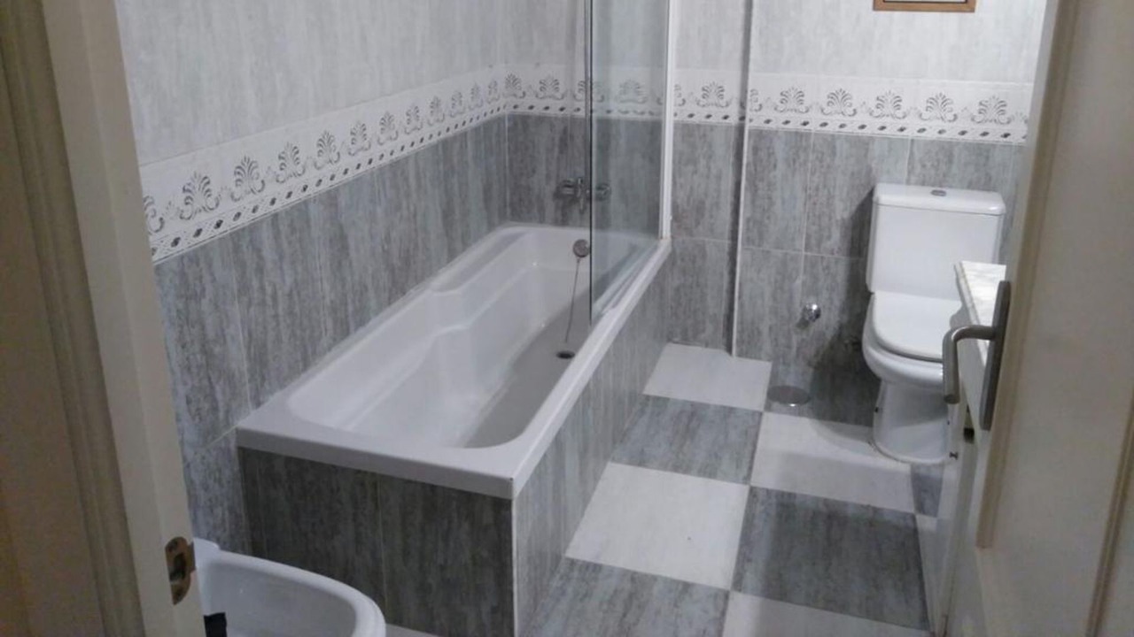 Photo of Bathroom in San Fernando