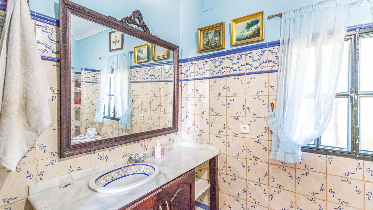 Photo of Bathroom in Los Palacios y Villafranca
