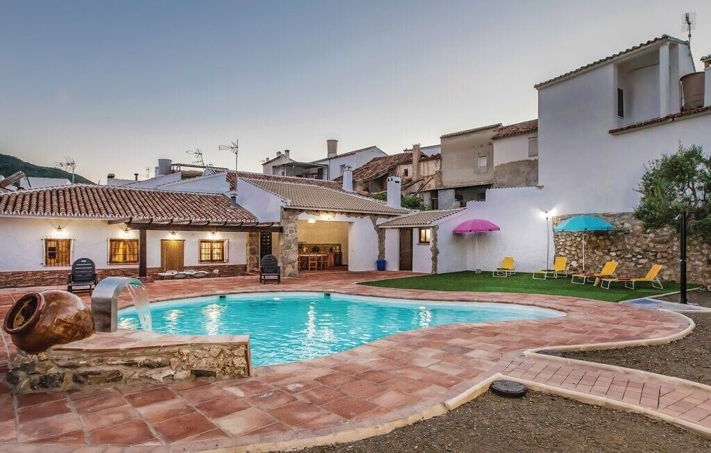 Photo of Outdoor in Mondron
