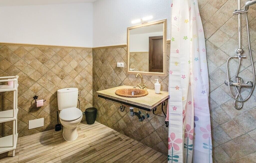 Photo of Bathroom in Mondron