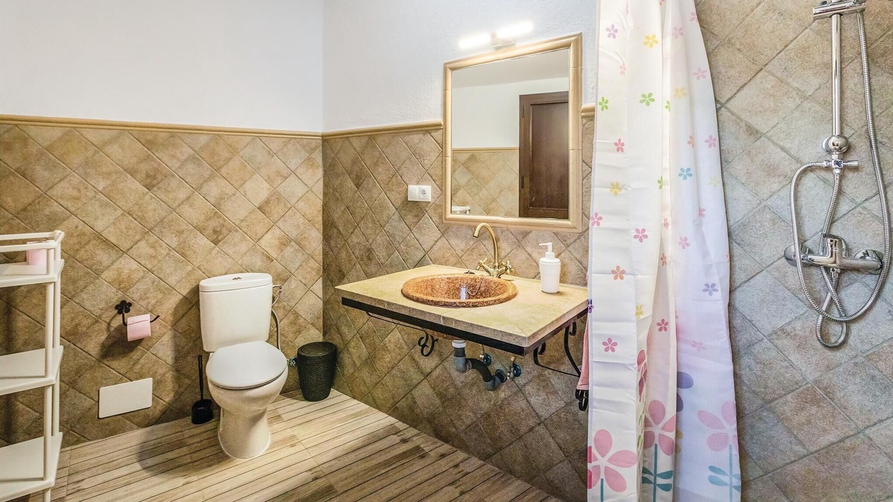 Photo of Bathroom in Mondron
