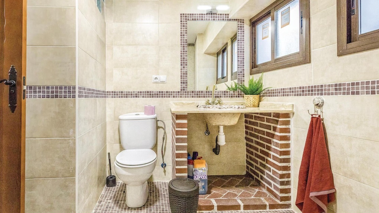 Photo of Bathroom in Mondron