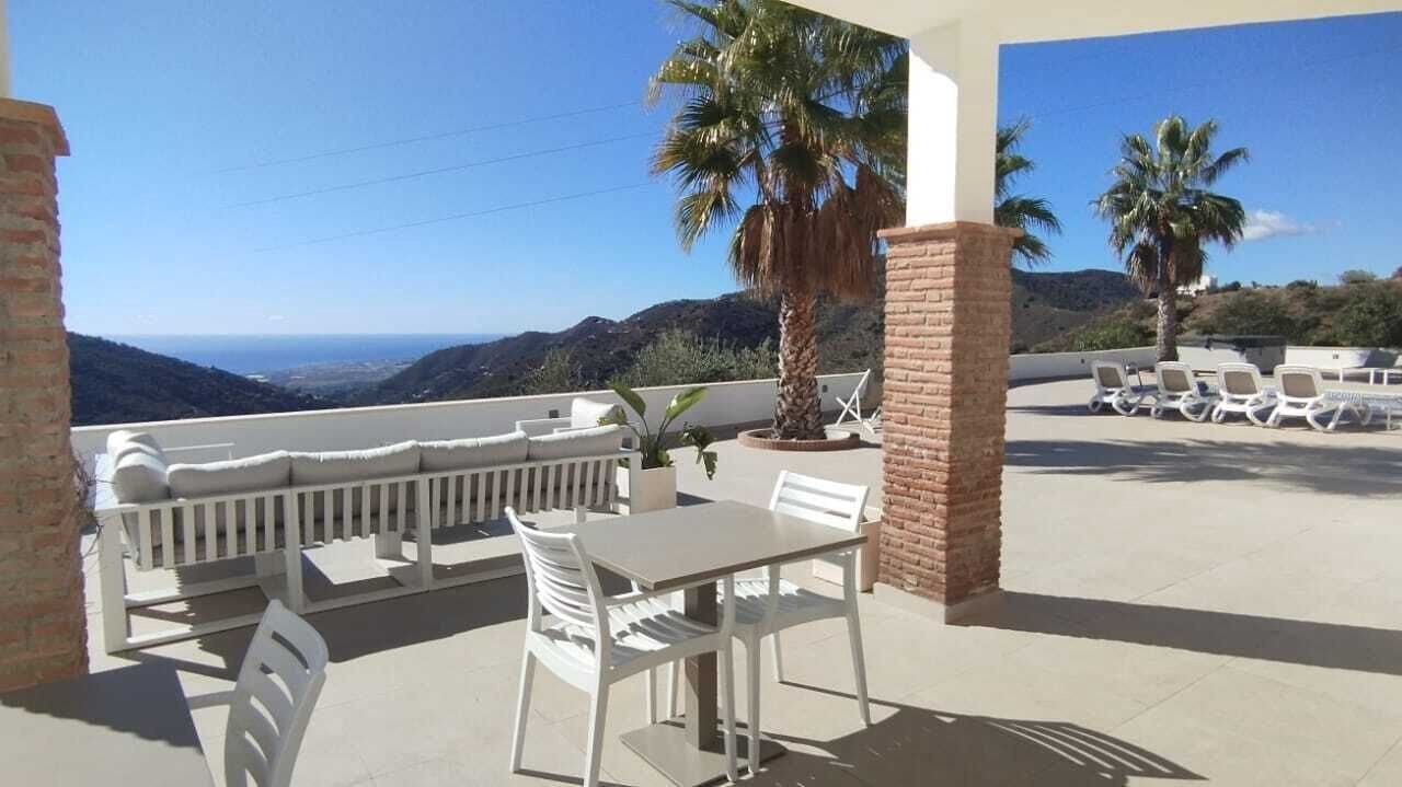 Photo of Outdoor in Arenas