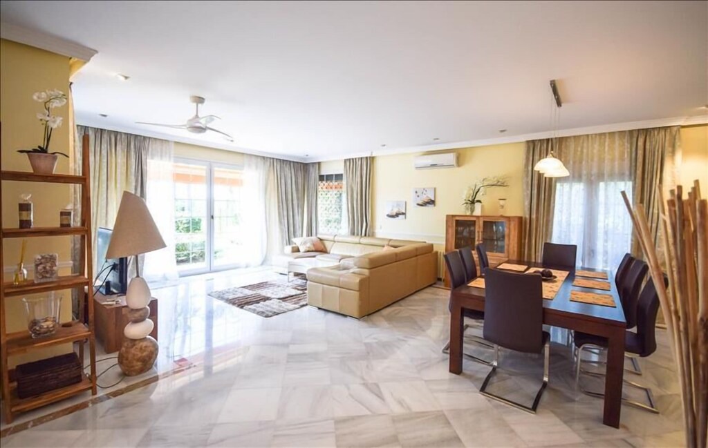 Photo of Livingroom in Urbanizacion Marbessa