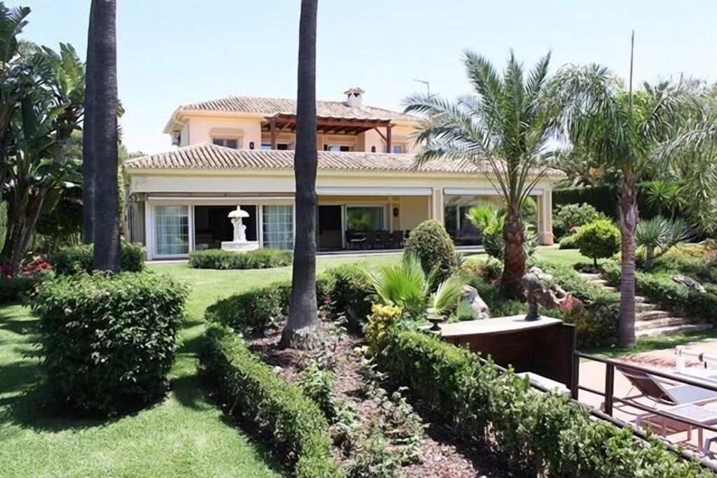 Photo of Buildings in Urbanizacion Marbessa