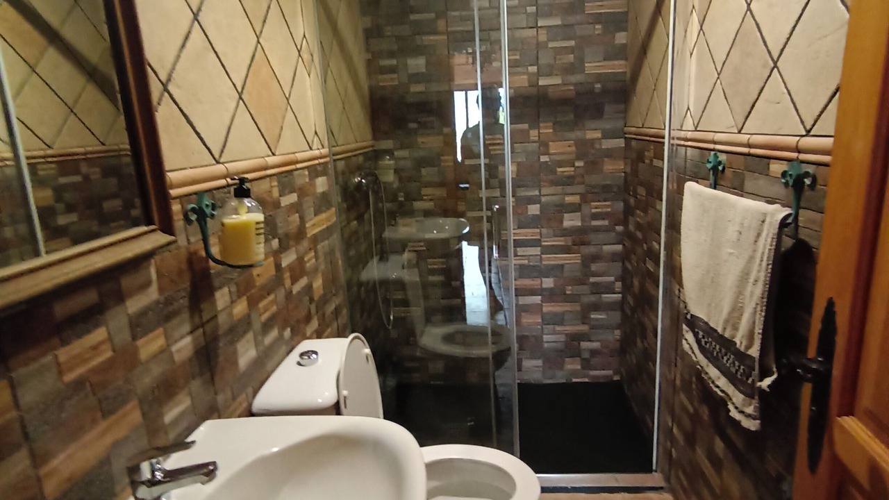 Photo of Bathroom in Guaro