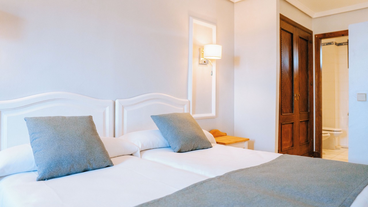 Photo of Bedroom in Centro Comercial Bahia Sur