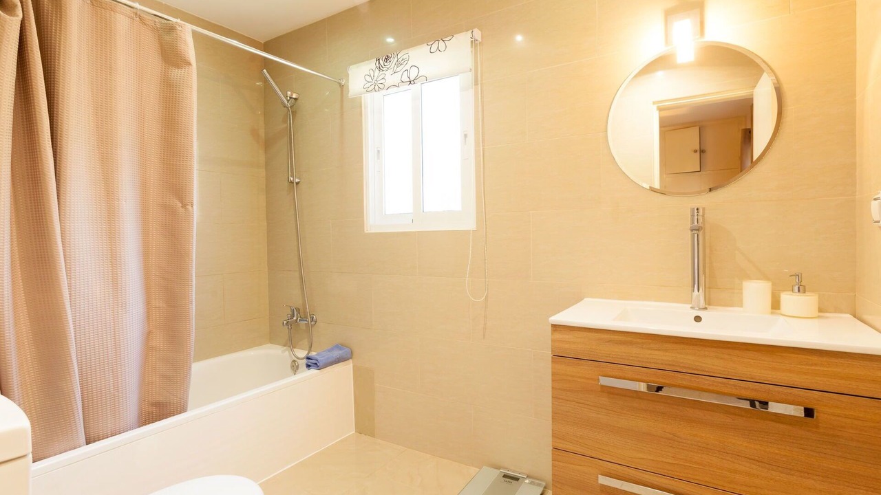 Photo of Bathroom in New Golden Mile