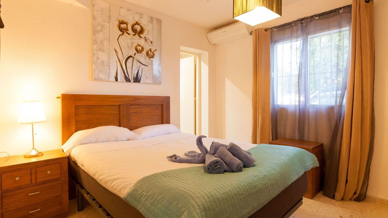 Photo of Bedroom in New Golden Mile