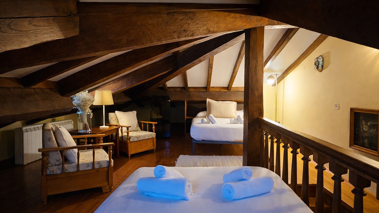 Photo of Bedroom in Rales