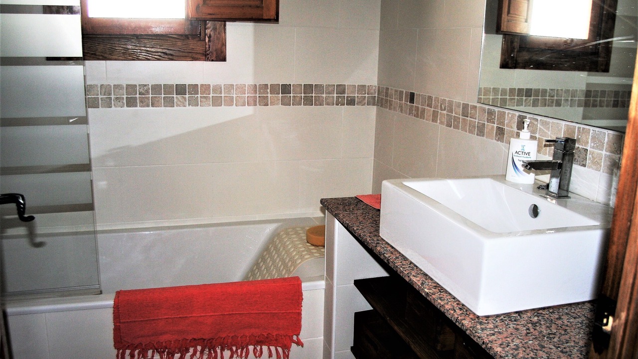 Photo of Bathroom in Canillas de Aceituno