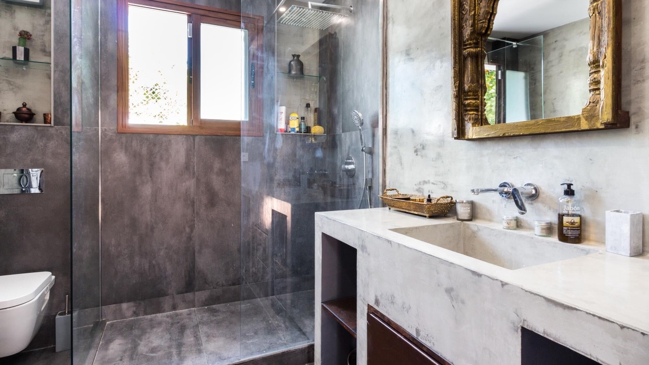 Photo of Bathroom in Melegis