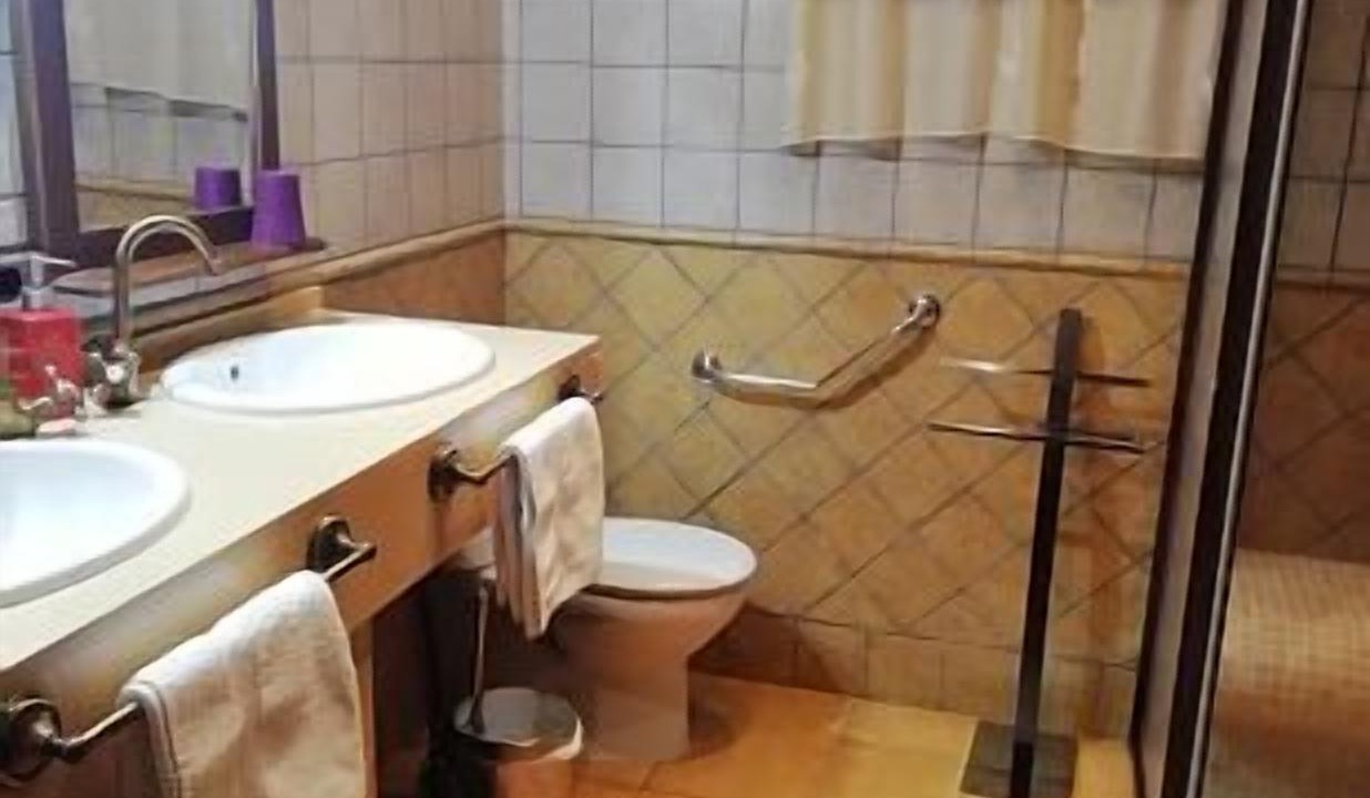 Photo of Bathroom in Carcabuey