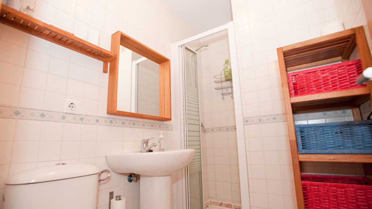 Photo of Bathroom in Feria