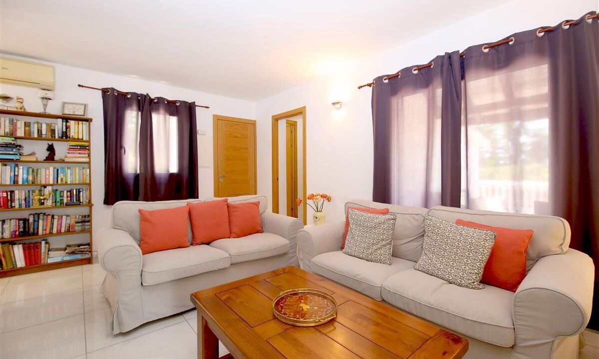 Photo of Bedroom in New Golden Mile