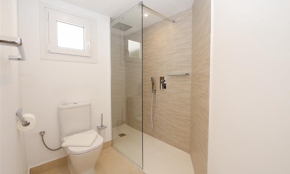 Photo of Bathroom in New Golden Mile