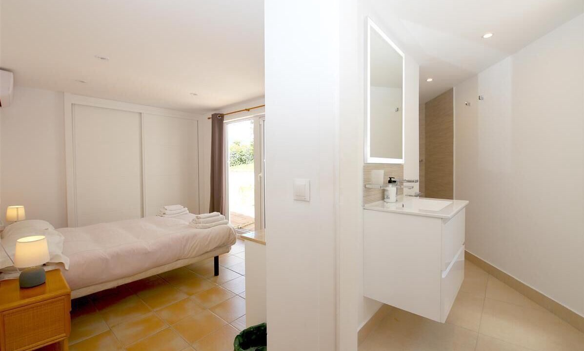 Photo of Bathroom in New Golden Mile